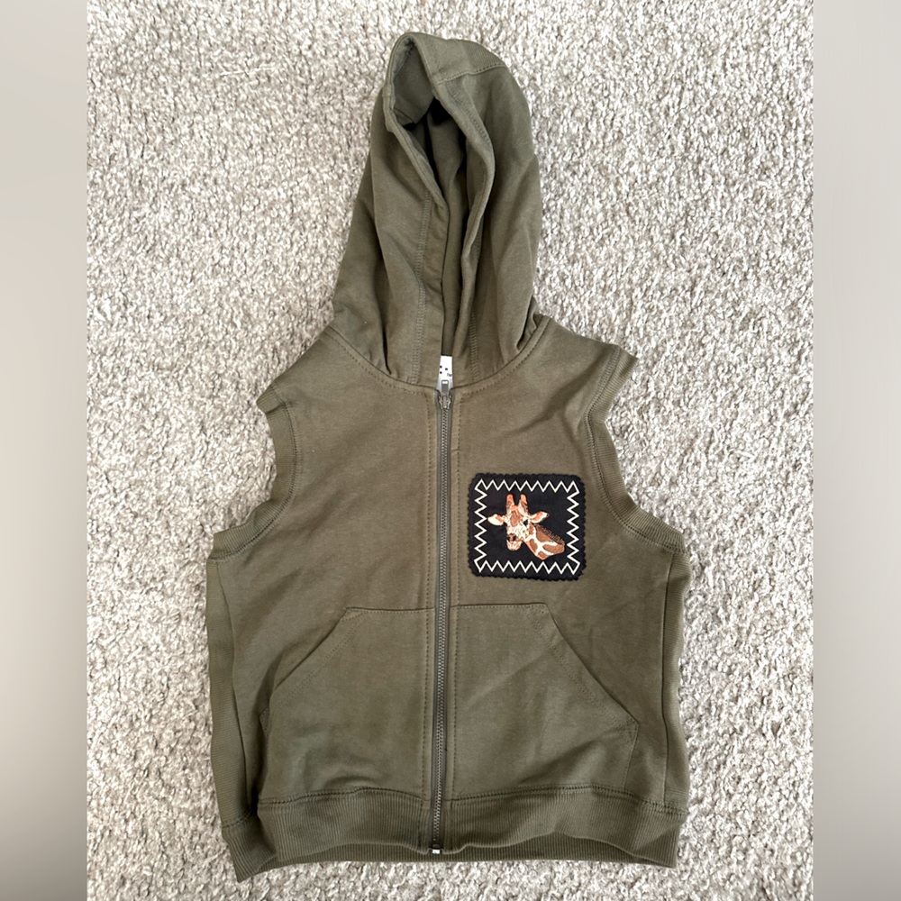 Vintage Baby Olive green Vest with Giraffe on pocket cotton high quality